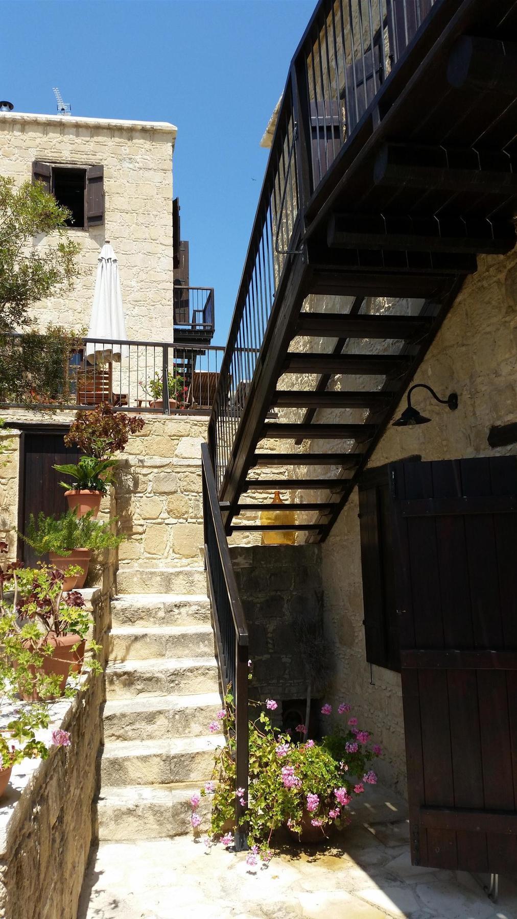 Leonidas Village Houses Goudhi Ngoại thất bức ảnh