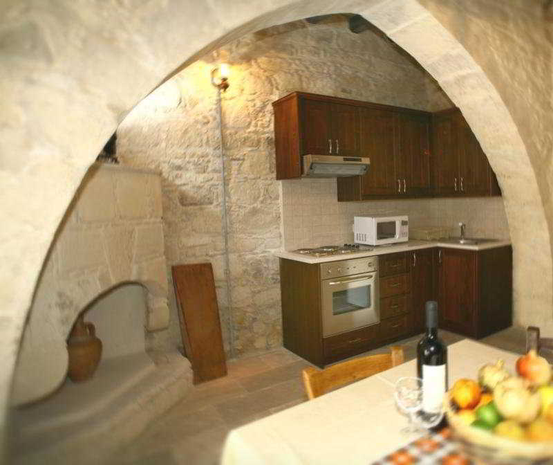Leonidas Village Houses Goudhi Ngoại thất bức ảnh