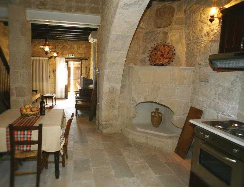 Leonidas Village Houses Goudhi Ngoại thất bức ảnh