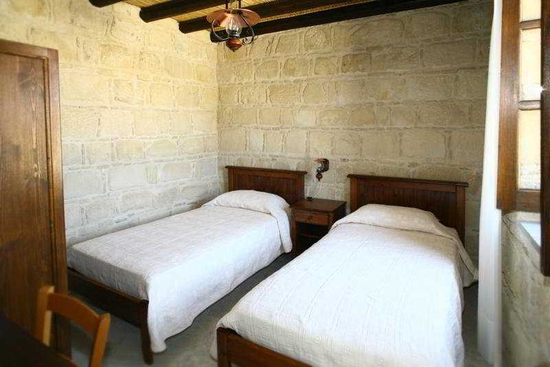 Leonidas Village Houses Goudhi Ngoại thất bức ảnh
