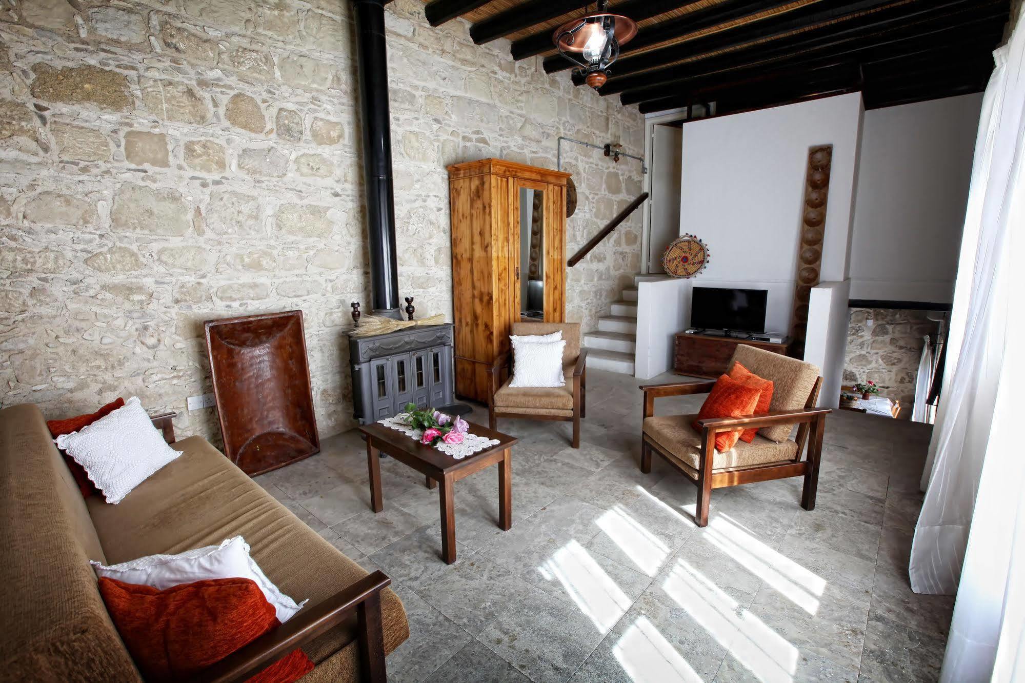 Leonidas Village Houses Goudhi Ngoại thất bức ảnh
