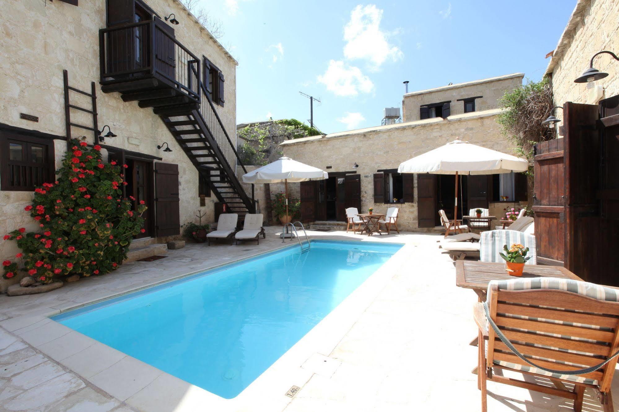 Leonidas Village Houses Goudhi Ngoại thất bức ảnh