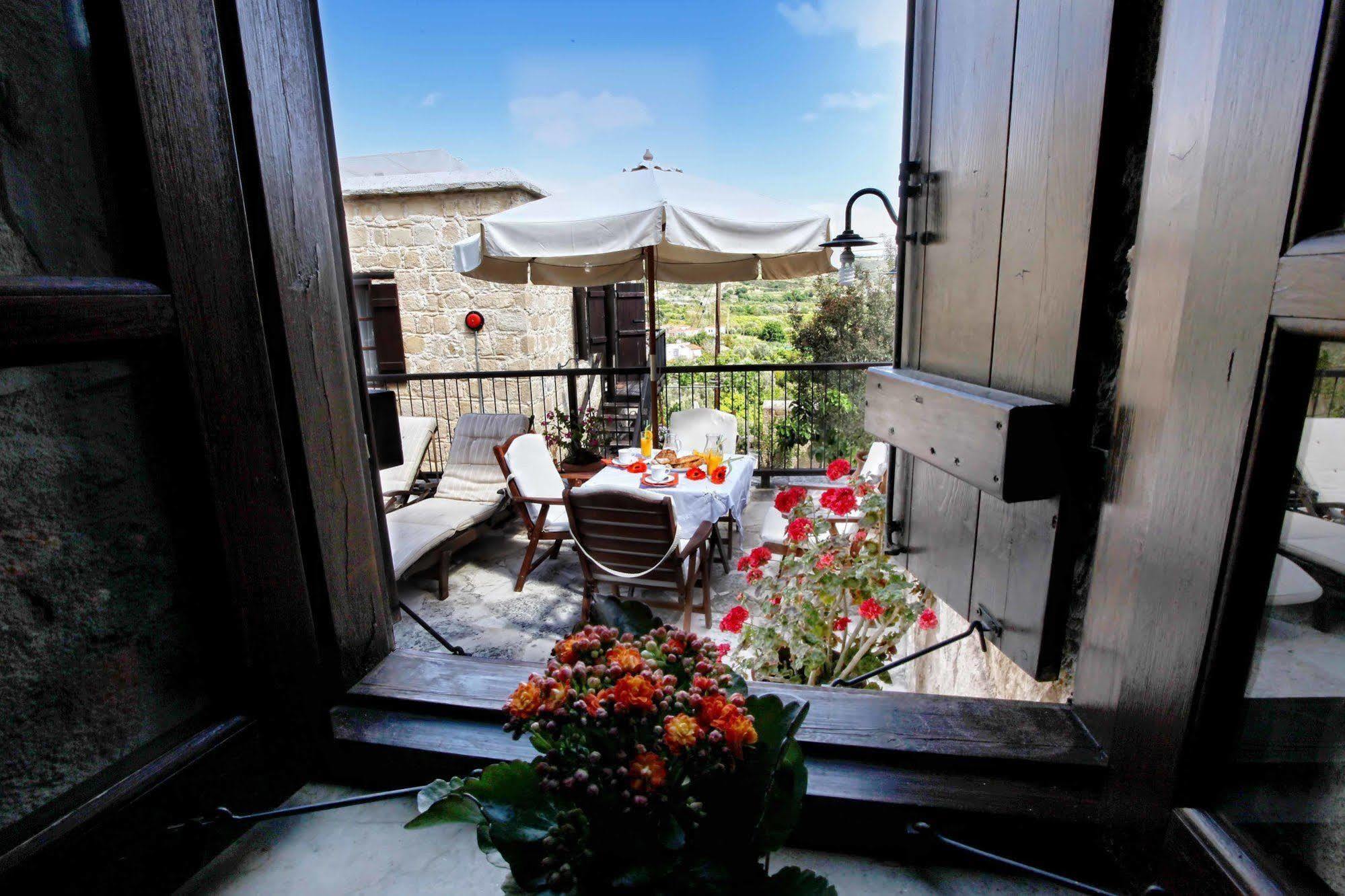 Leonidas Village Houses Goudhi Ngoại thất bức ảnh